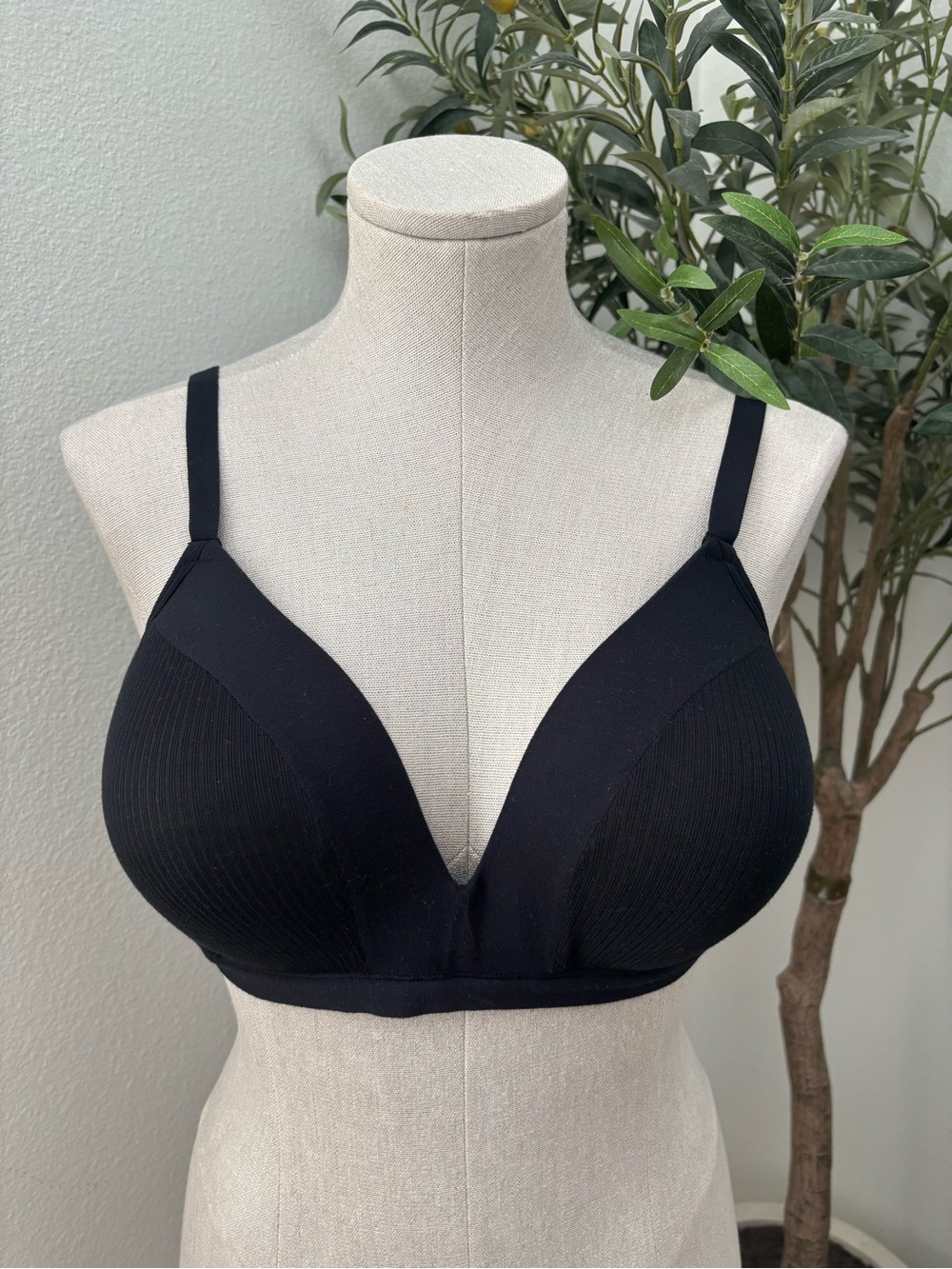 New Wireless Feather Bra sz 1X